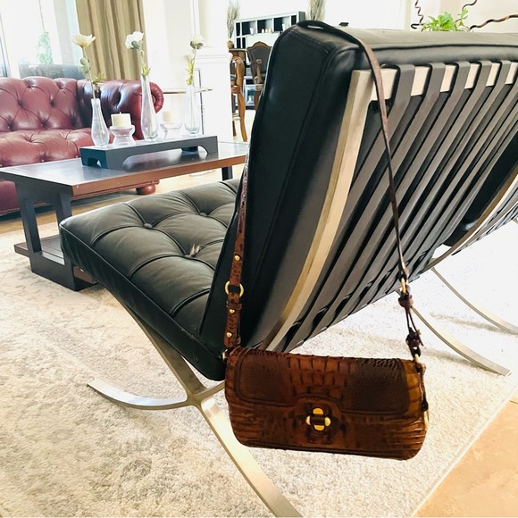 Brahmin flap turn-lock shoulder bag - Picture 10 of 10